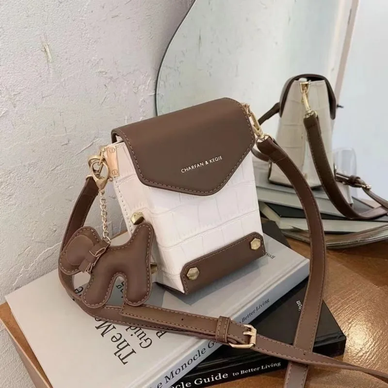 

Сетчатая красная маленькая сумка в стиле ретро с крокодиловым узором, новинка 2022, модная сумка-мессенджер, универсальная цветная маленькая ...