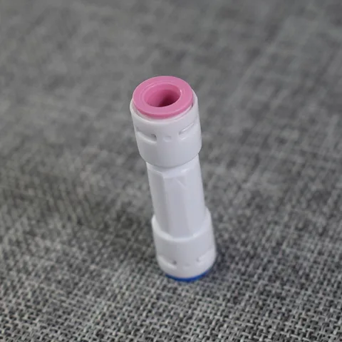 Обратный клапан 1/4", пластик