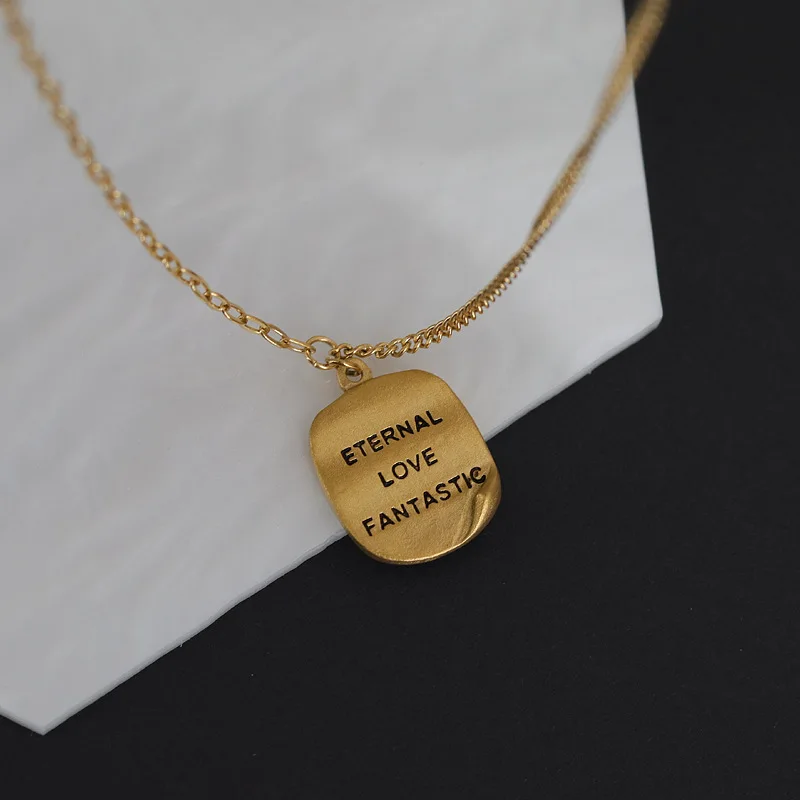 Винтажное матовое небольшое квадратное кубинское ожерелье с надписью на