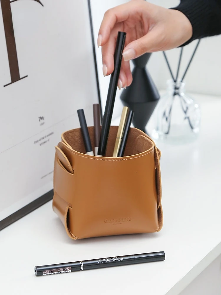 Desktop Makeup Brush Organizer Pencil Holder Box Eyebrow Pencil Blush Brush Makeup Brush Barrel Leather Bucket Advanced Sense