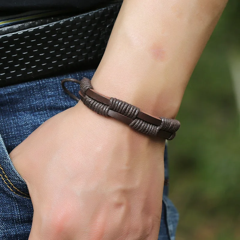 

Men's Jewelry Simple Retro Woven Leather Bracelet Fashion Niche Design Student Jewelry Bangles for Women Steampunk Boho Anime
