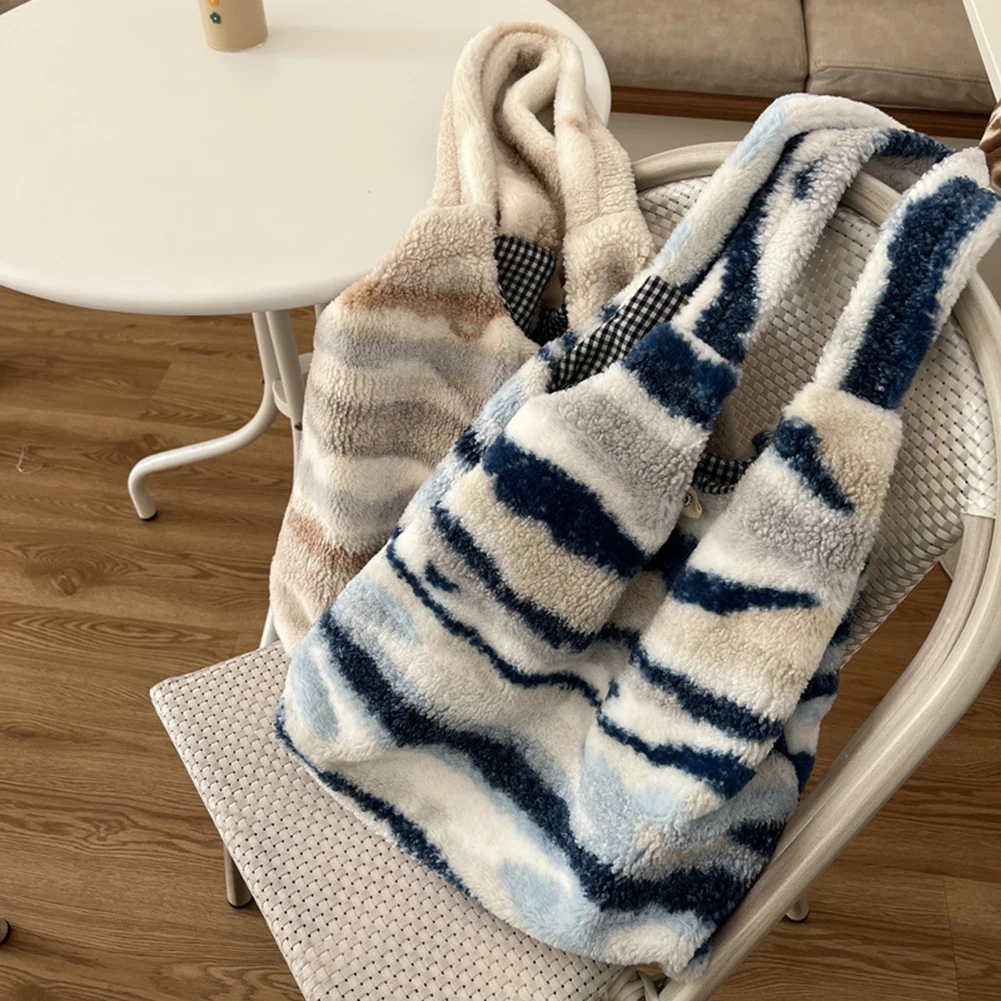 

Винтажная женская сумка-тоут, Большая вместительная плюшевая сумка с чернильным рисунком, мягкая пушистая портативная ручка для осени и зимы для девушек