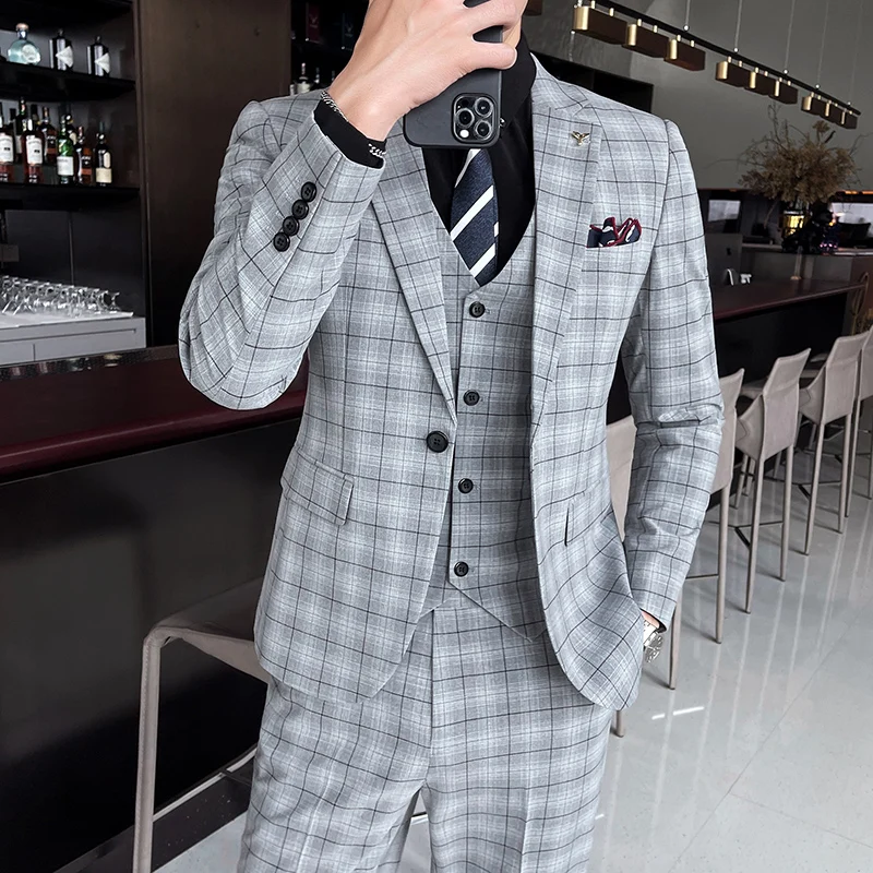 

Boutique (Blazer + Vest + Trousers) Italian Style Elegant Fashion Business Plaid Casual Slim Gentleman Formal Suit 3-piece Set