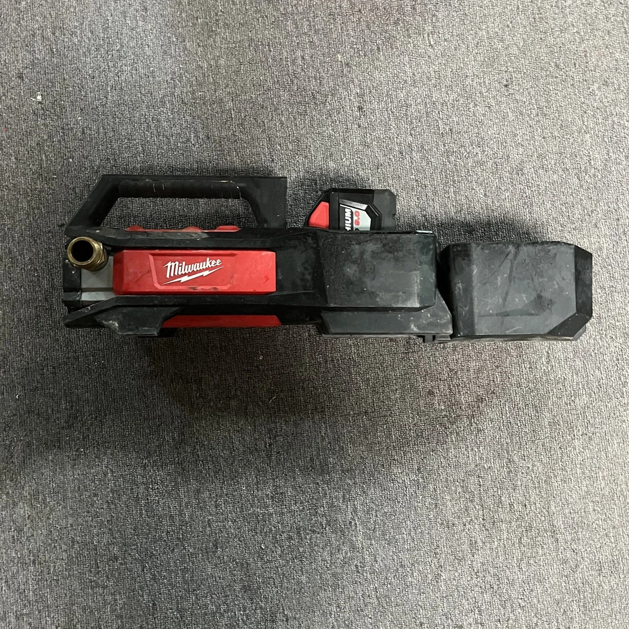 Milwaukee 2771-20 M18 топливо 18 в водяной насос-включая батарею 9.0AH б/у