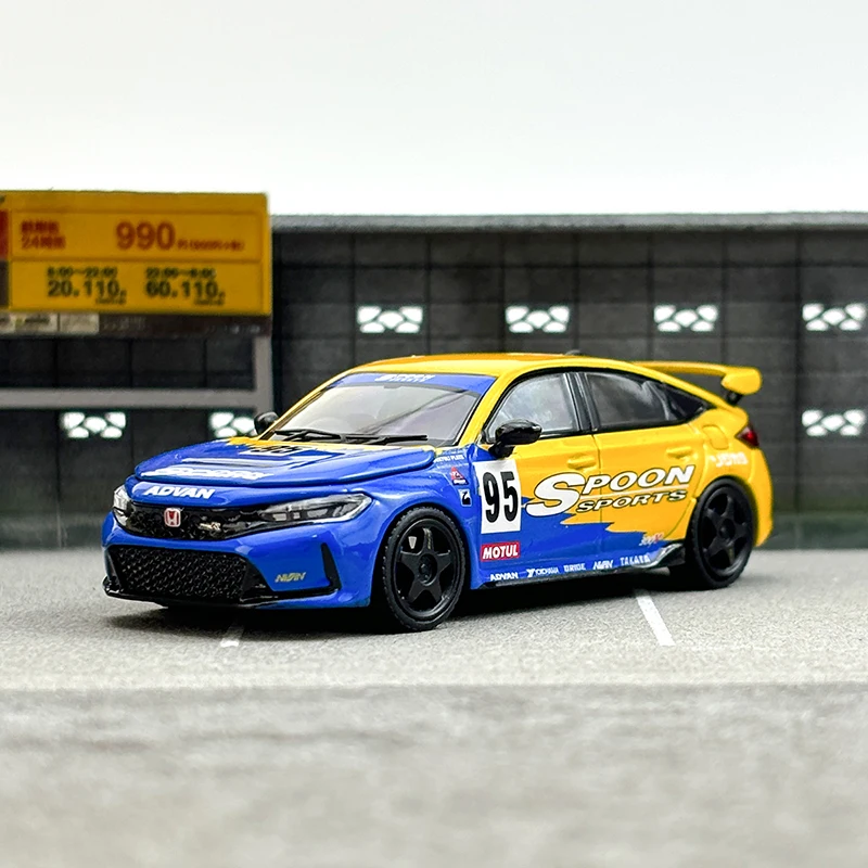 Литая под давлением модель спортивного автомобиля Honda Civic Type R (FL5) SPOON в масштабе 1/64