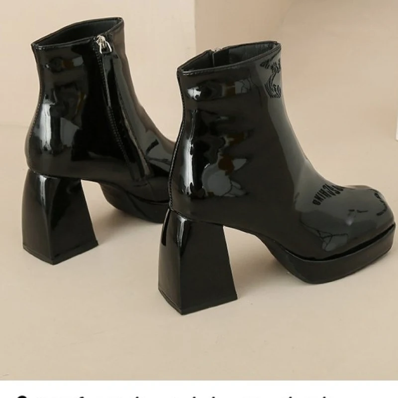 Женские модные ботинки на толстом каблуке зимние платформе простые и элегантные