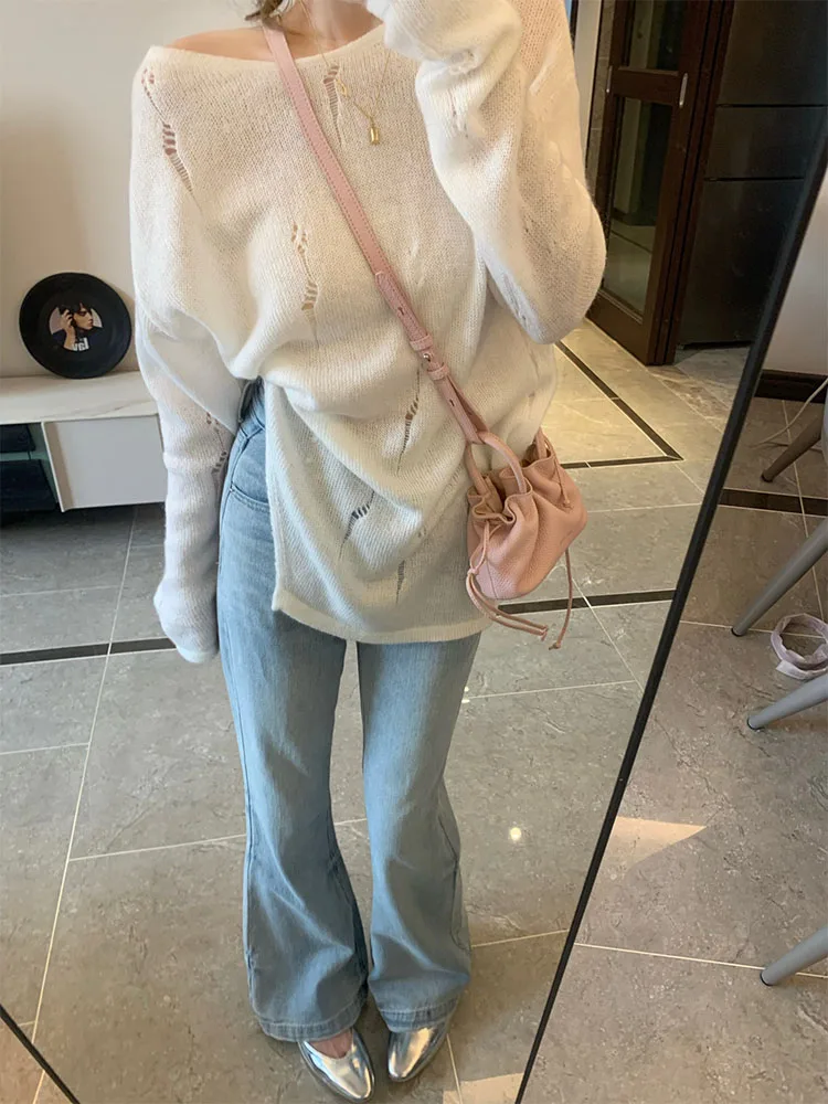 Женский свободный трикотажный свитер бежевый пуловер с круглым вырезом и