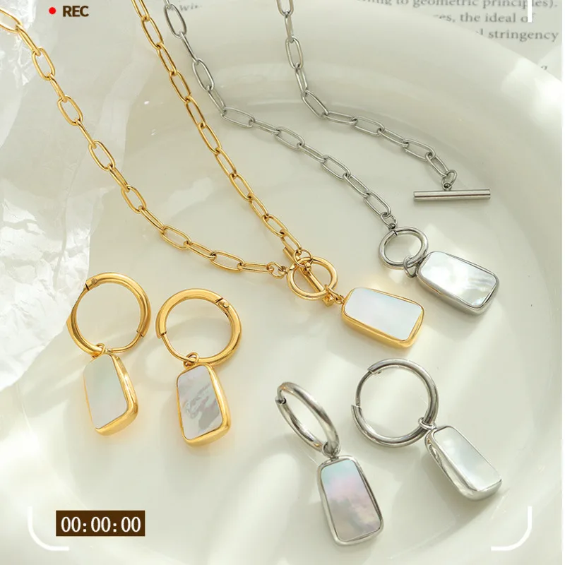 

Stainless Steel Y2K Shell Pendant Necklace Luxury Brand Chocker Gold Earings Girls Mothers Day 2022 Jewelry Dropship Suppliers