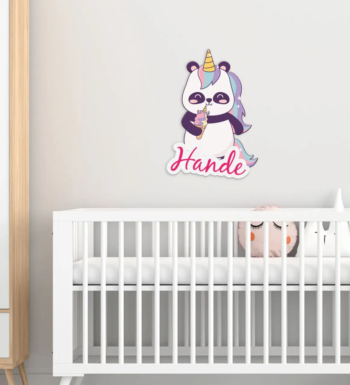 

Персонализированная деревянная стена для детской комнаты с изображением панды автор-1