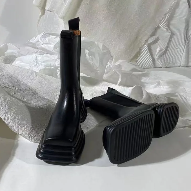 Новые модные женские сапоги теплые короткие с бархатной подкладкой меховые 2022