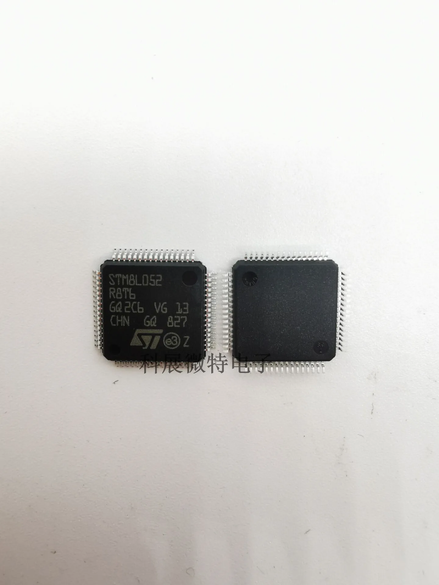 

Оригинальный Новый интегрированный чип STM8L052R8T6 8L052R8T6