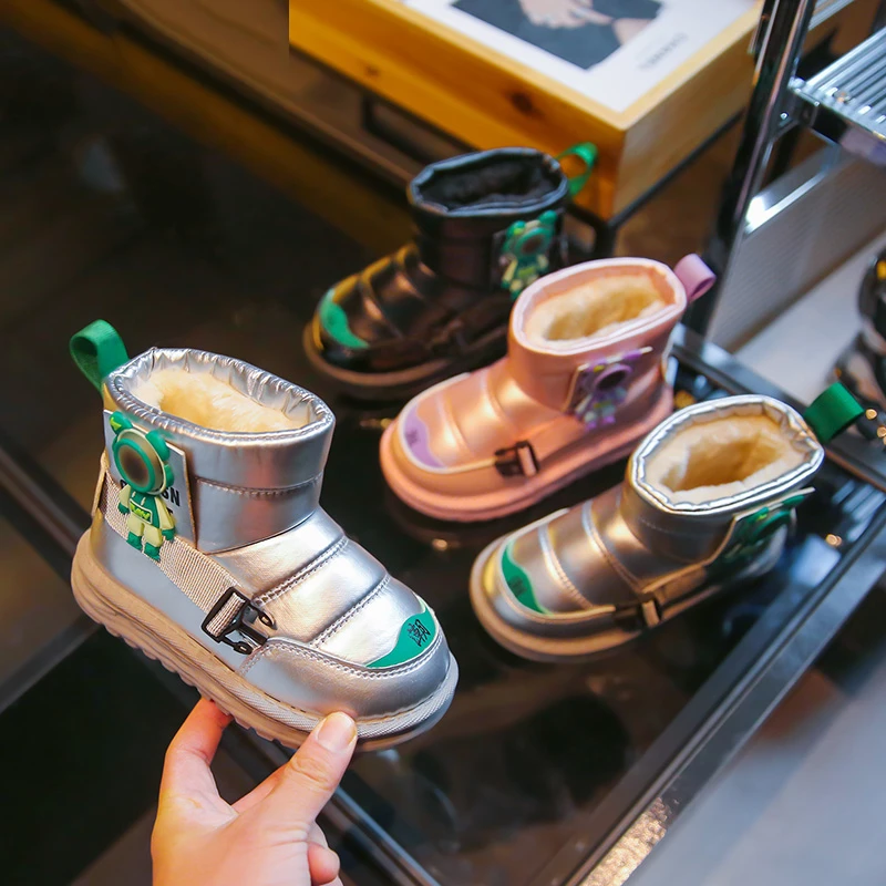 

Детские зимние ботинки для мальчиков и девочек, теплые удобные водонепроницаемые Нескользящие ботинки из хлопка с бархатной подкладкой, но...