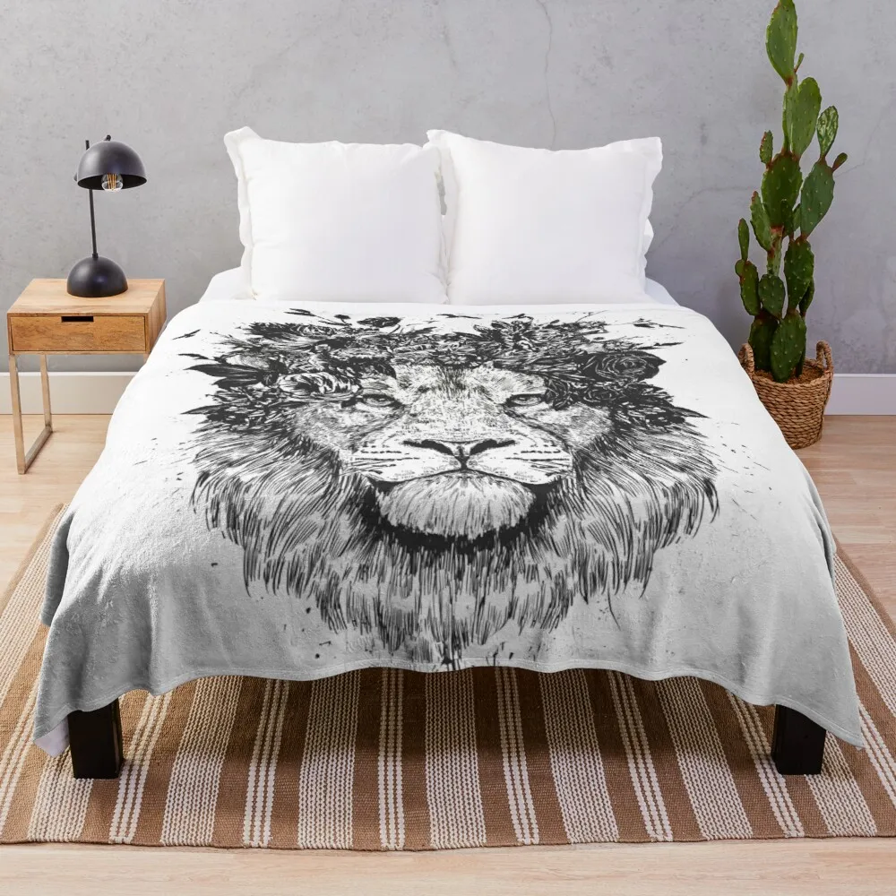 

Floral lion (bw) Throw Blanket Luxury Designer Blanket Soft Bed Blankets Heavy Blanket