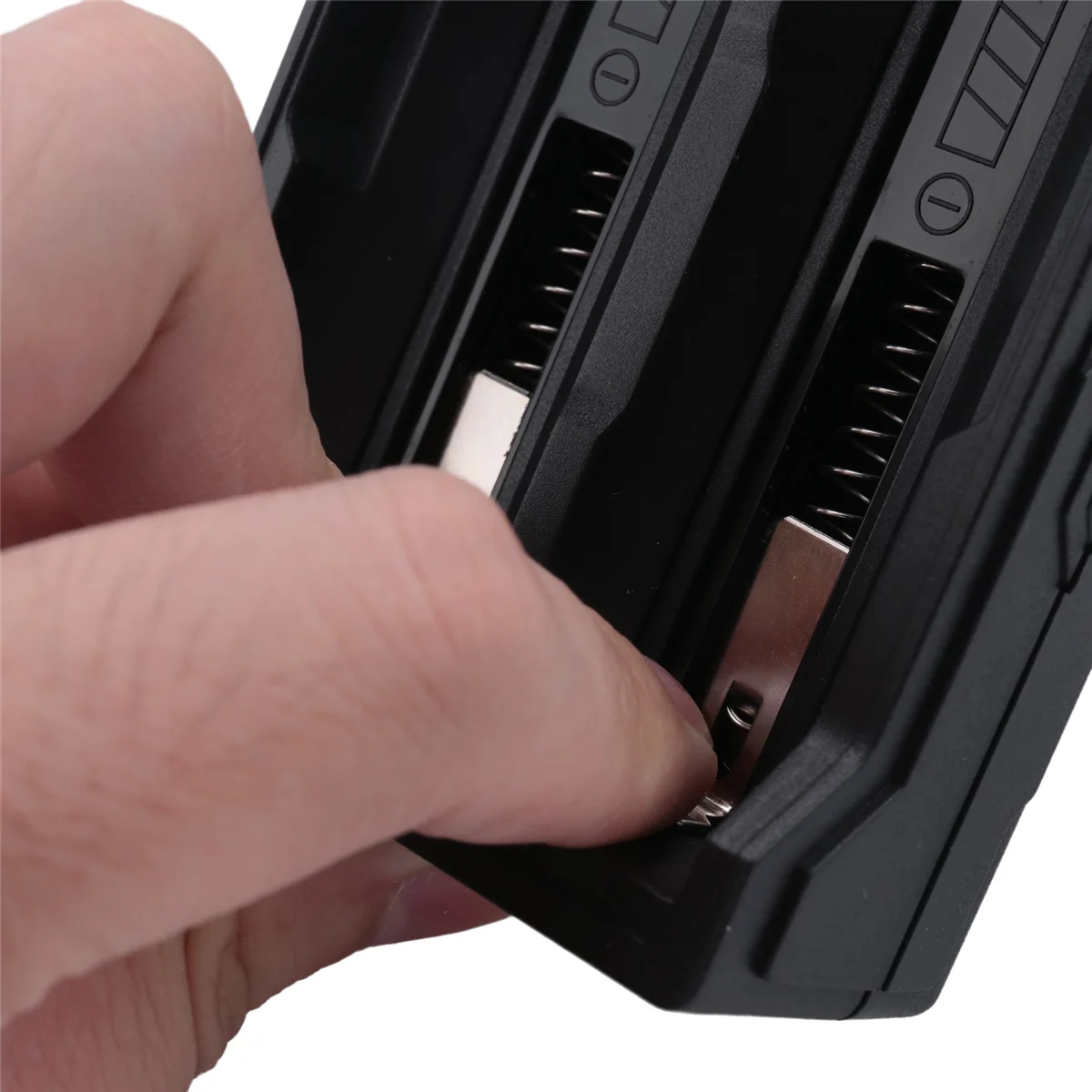 18650 Аккумуляторная батарея с плоским верхом 20 А и зарядным устройством для