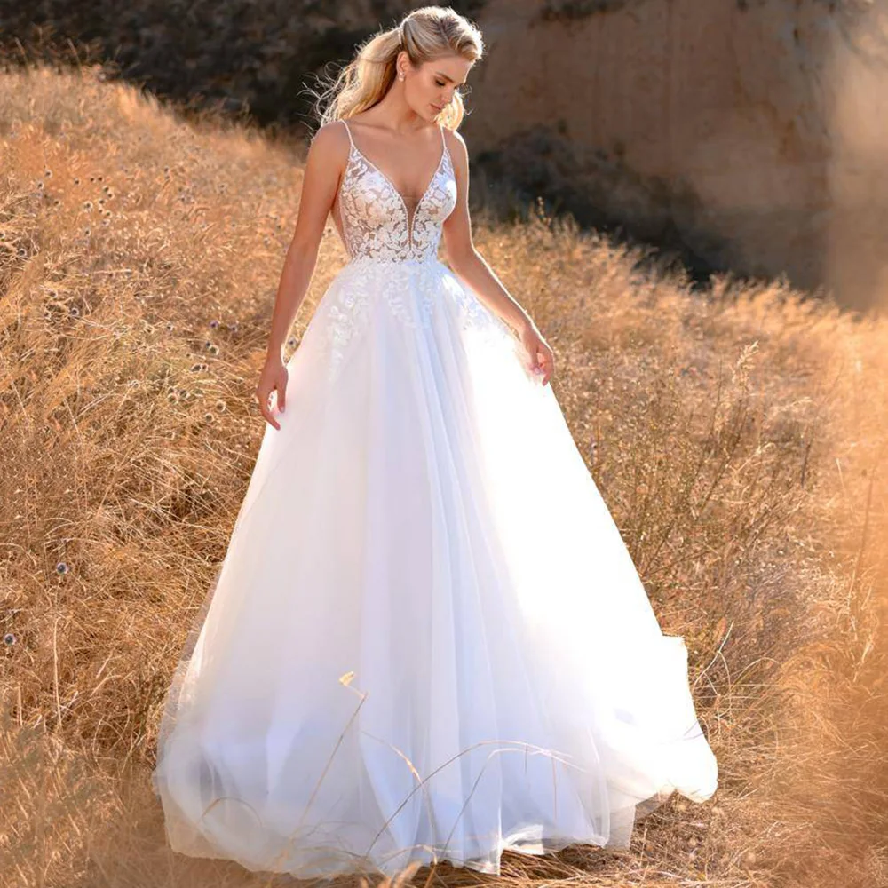 Latest Boho A Line Wedding Dresses 2022 Appliques Floor Length V Neck Tulle Backless Sleeveless Bridal Gowns Robe De Mariée