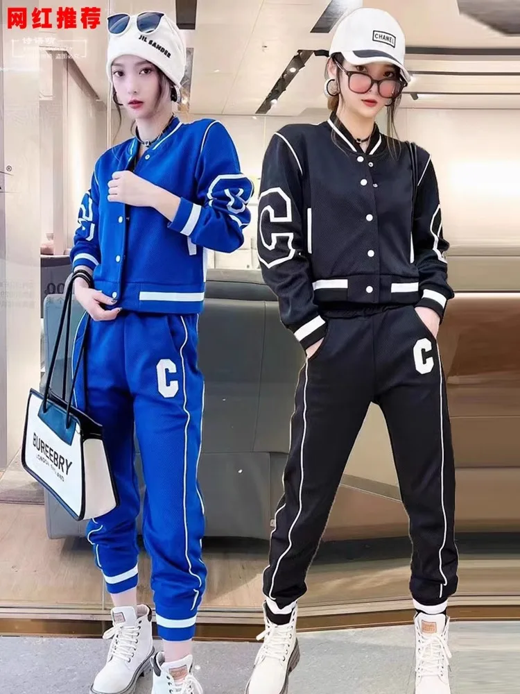 Черно-белые комплекты из двух предметов с уникальной окантовкой и геометрией