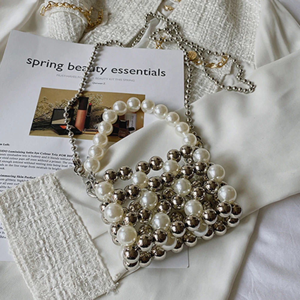 

Миниатюрная женская сумка через плечо с бусинами и жемчугом ручной работы, маленькая сумка-мессенджер на плечо с цепочкой, сумочка для мело...