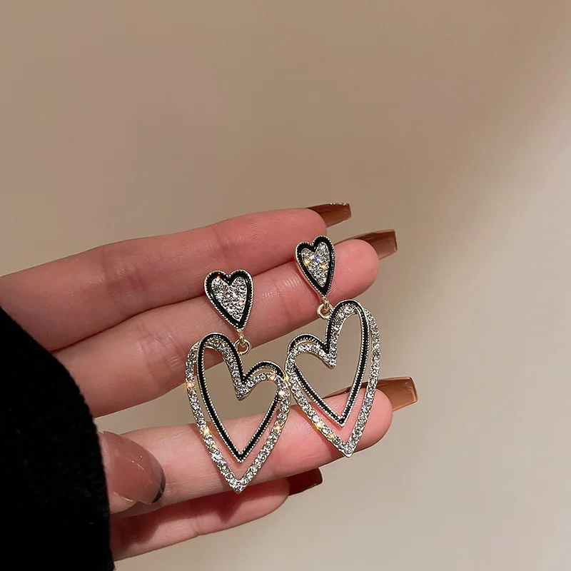 

Minar Romantic Shinning Rhinestones Love Heart Long Drop Earrings for Women Hollow Out Heart Shaped Dangle Earrings Oorbellen