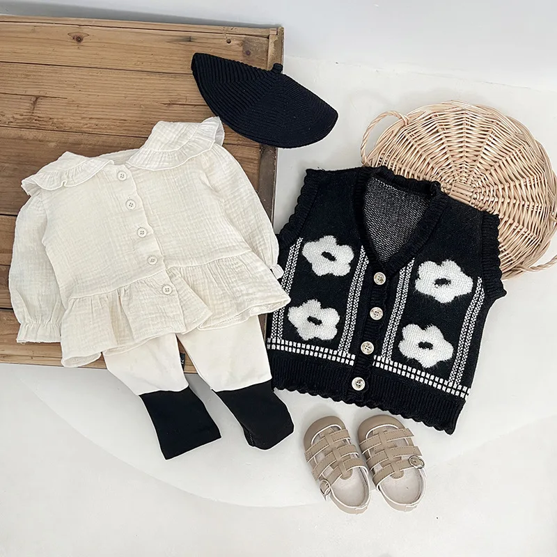Baby Girl Retro Flower Embroidery V-neck Vest Autumn New Arrival Sleeveless Cardigan Toddler Girls Sweet All-match Solid Tops