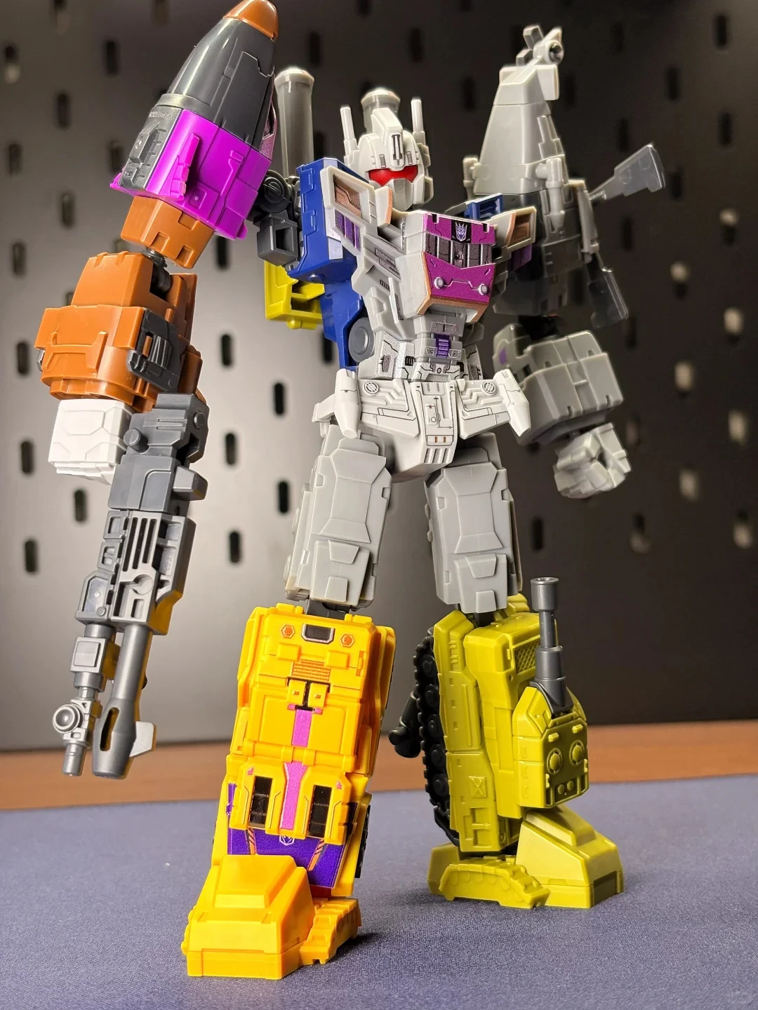 Фото В наличии: Набор Blokees Devastator Transformers Defender Version (комбинированный) с бронированным держателем для насадок-сверл для игрушек и хобби №4