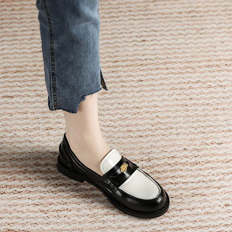 GCYCG Brand British Style Thick Soled Loafers Metal Decoration Spring Autumn Retro Round Toe Oxfords White Black Big Size 35~40