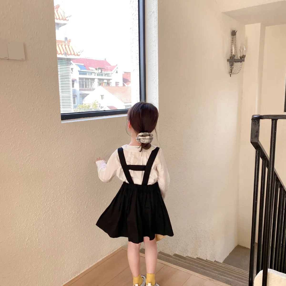 

New Girls Dresses Spring Autumn Fashion Toddler Kids Baby Girls Sleeveless Preppy Pleated Bib Strap Tutu Dress Party 2-7Y