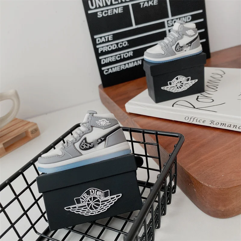 Футляр для кроссовок обуви чехол наушников AirPods Pro 1 2 силиконовый мягкий защитный