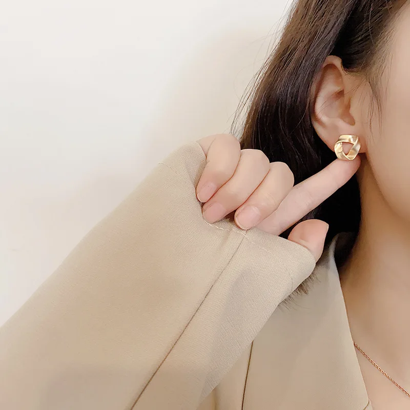 

AIDAIL новые обтягивающие металлические серьги с геометрическим рисунком 2023 дюйма, женские серьги-гвоздики, украшения для дня рождения