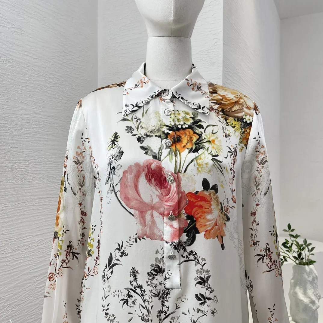 Женское белое мини-платье с длинными рукавами и цветочным принтом