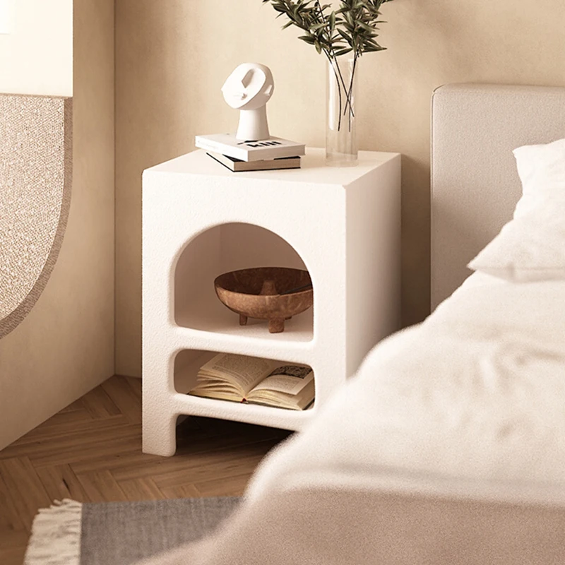 Прикроватная тумбочка в кремовом стиле простой современный диван приставной