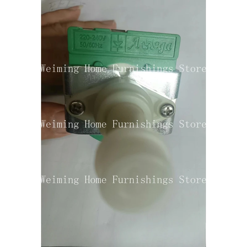 Применимо к аксессуарам водяного насоса для кофемашины Delonghi EC9555