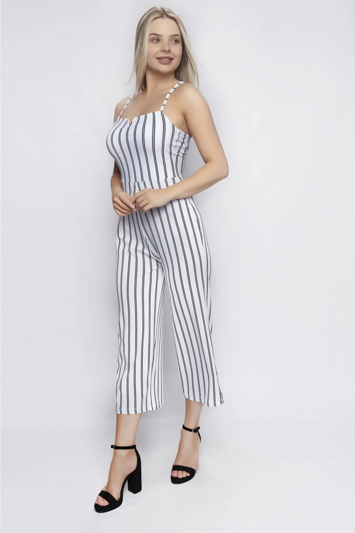 

Women's Overalls Front V Iron Strap Jumpsuit Hot Style Quality Fabric Sleeveless Baggy Trousers Casual Jumpsuit