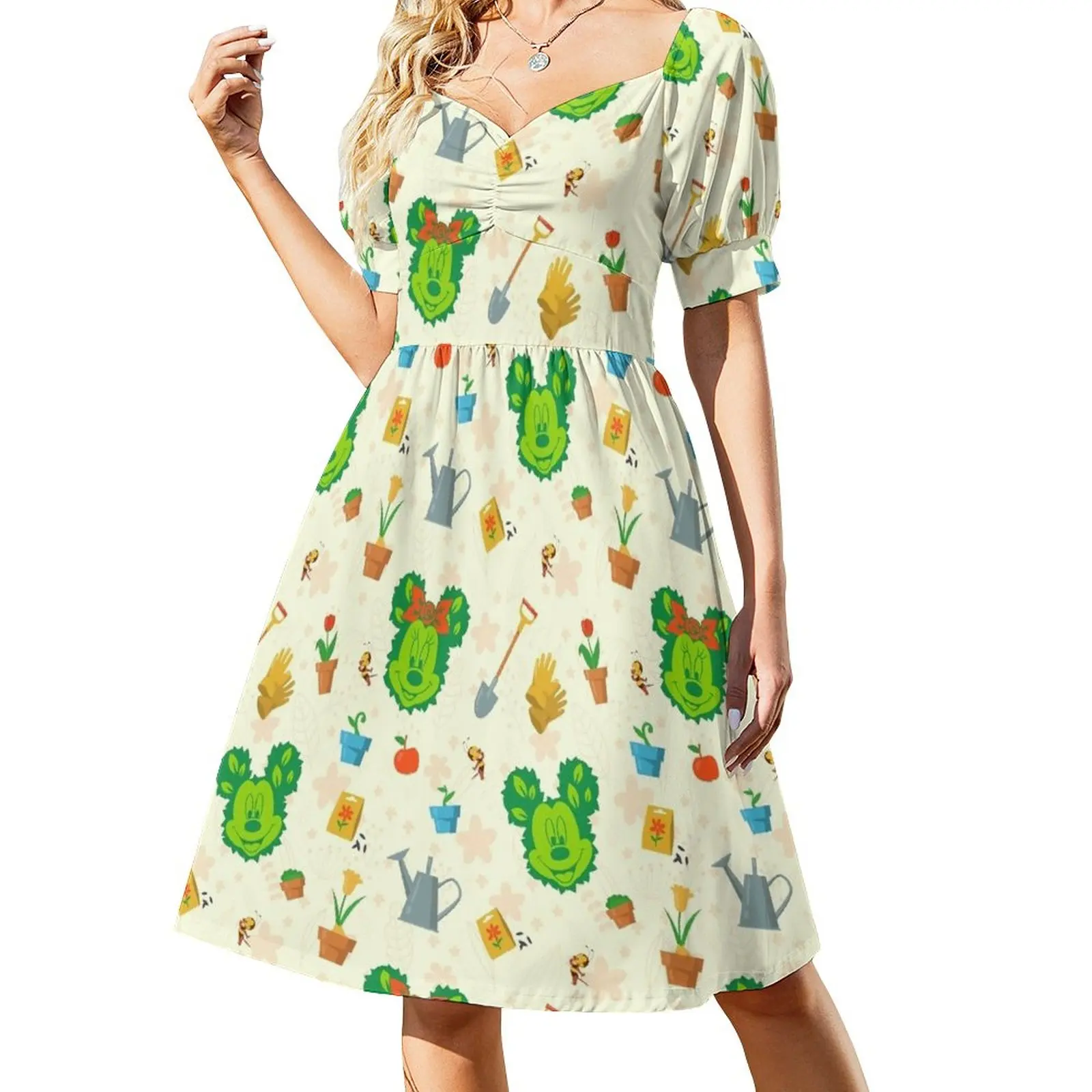 Женское платье без рукавов с цветочным принтом