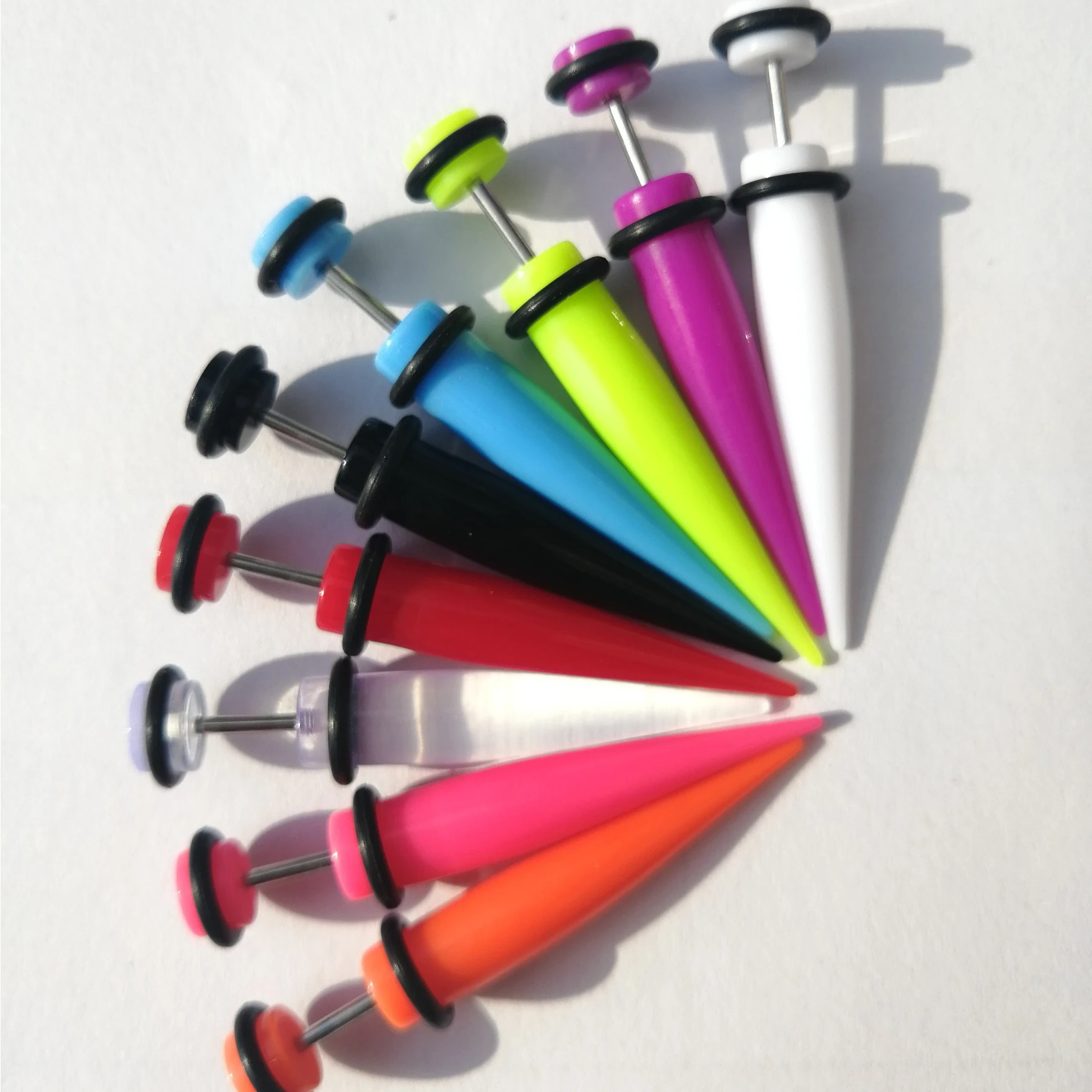 Акриловые серьги-гвоздики для мужчин и женщин в стиле панк модные украшения