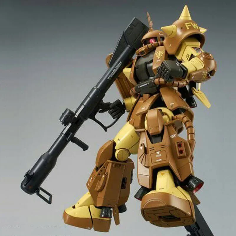 Фото В наличии: Bandai Gundam MG 1/100 MS-06R-1A ZakuⅡ, модель-конструктор, аниме-фигурка, коллекционные игрушки для мальчиков, подарок на день рождения. №3