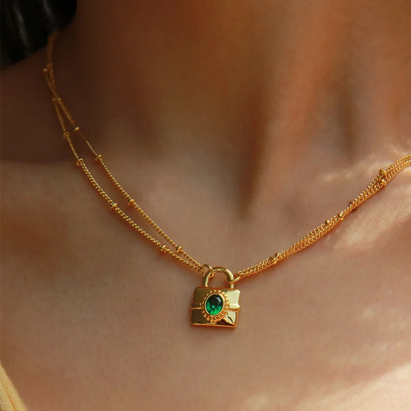 

OEING 316L Stainless Steel French Vintage Style Double-Layer Chain Emerald Gemstone Rhinestone Lock Shaped Necklace For Women