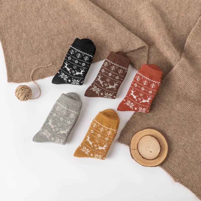 5 Pairs Autumn and Winter Snow Flake Elk Rabbit Women's Wool Socks Mid-tube Japanese Retro Warm Christmas Women Casual Socks