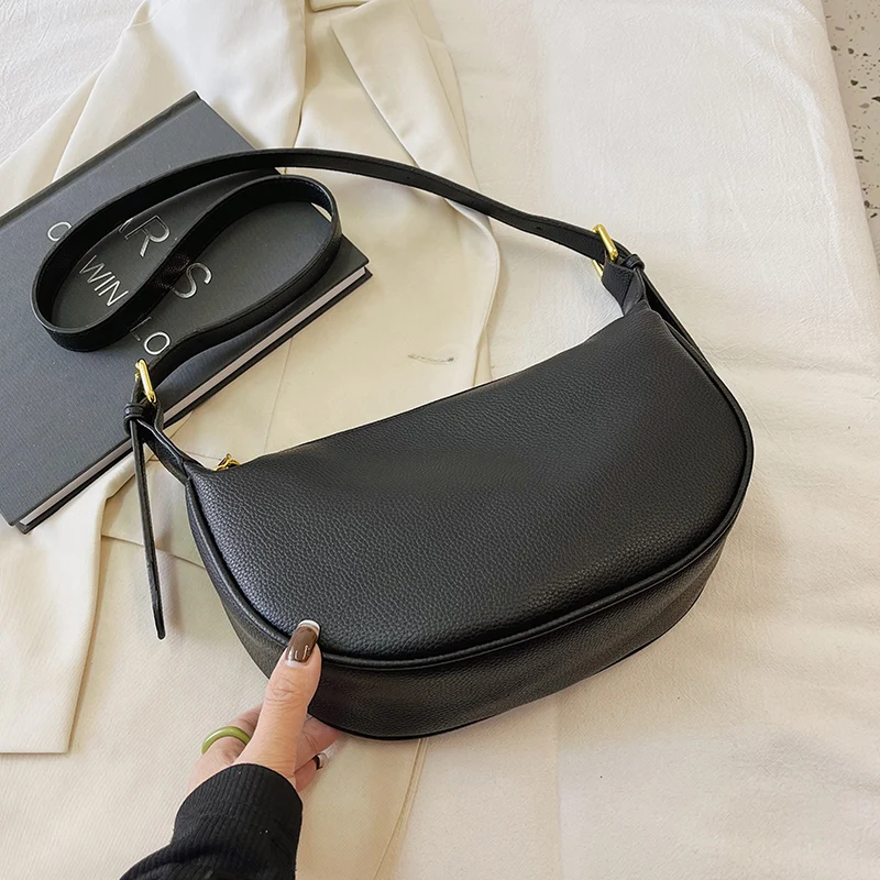 

2022 Autumn/Winter New Style Simple Women's Bags Ladies Casual Shoulder Bag Solid Color Leather Messenger Bag Half Moon Bag