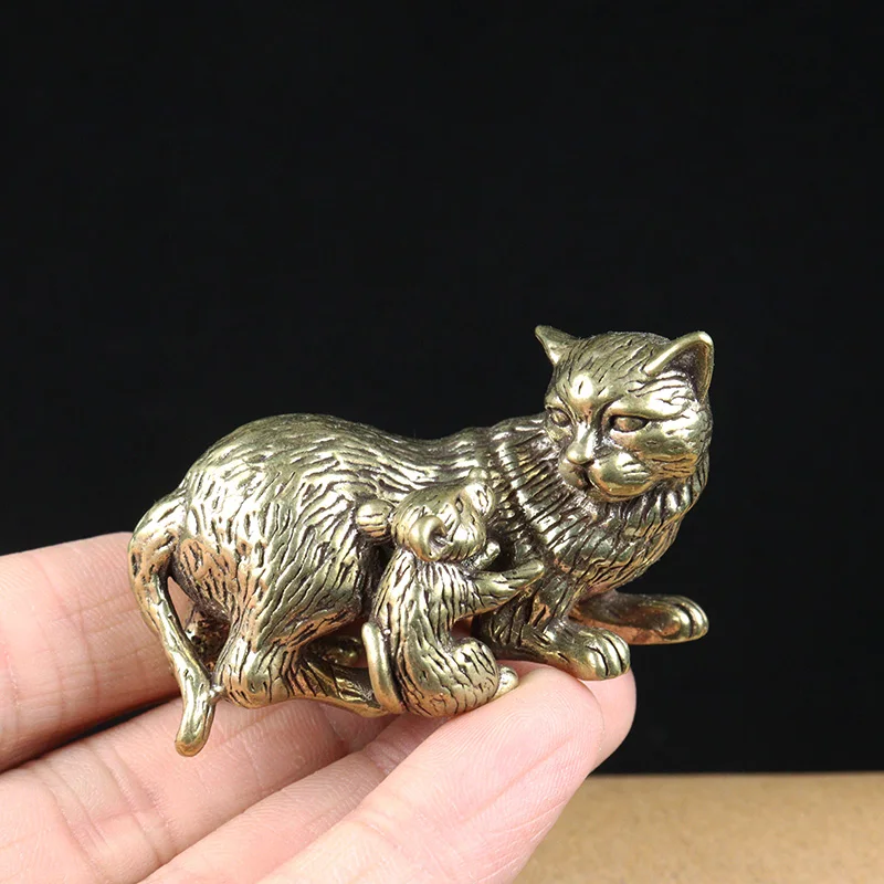 

Латунная статуэтка кошка ловля мыши