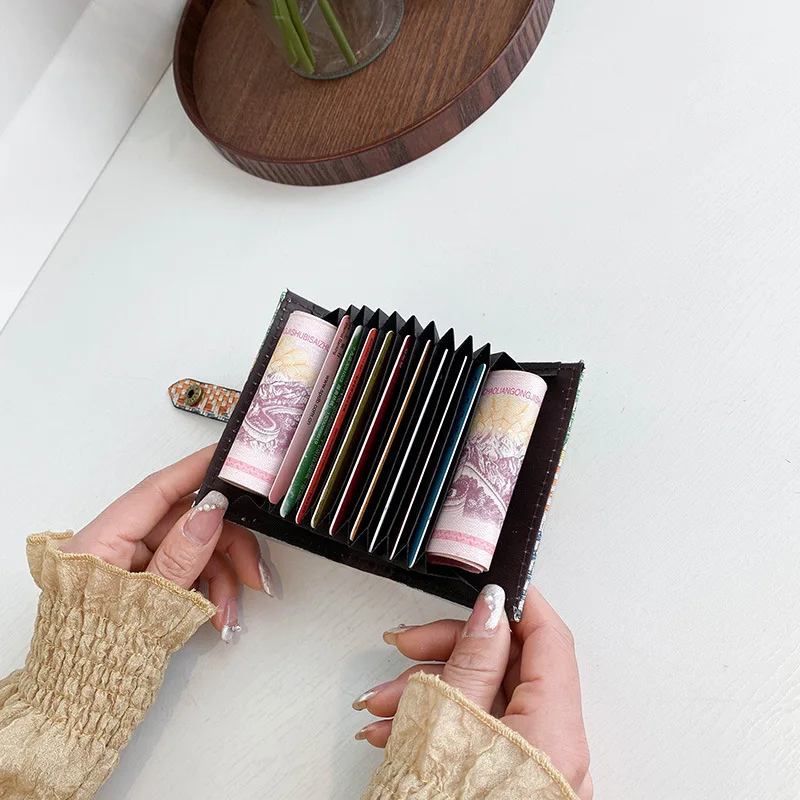 Женский кошелек в винтажном стиле новый для карт складной монет