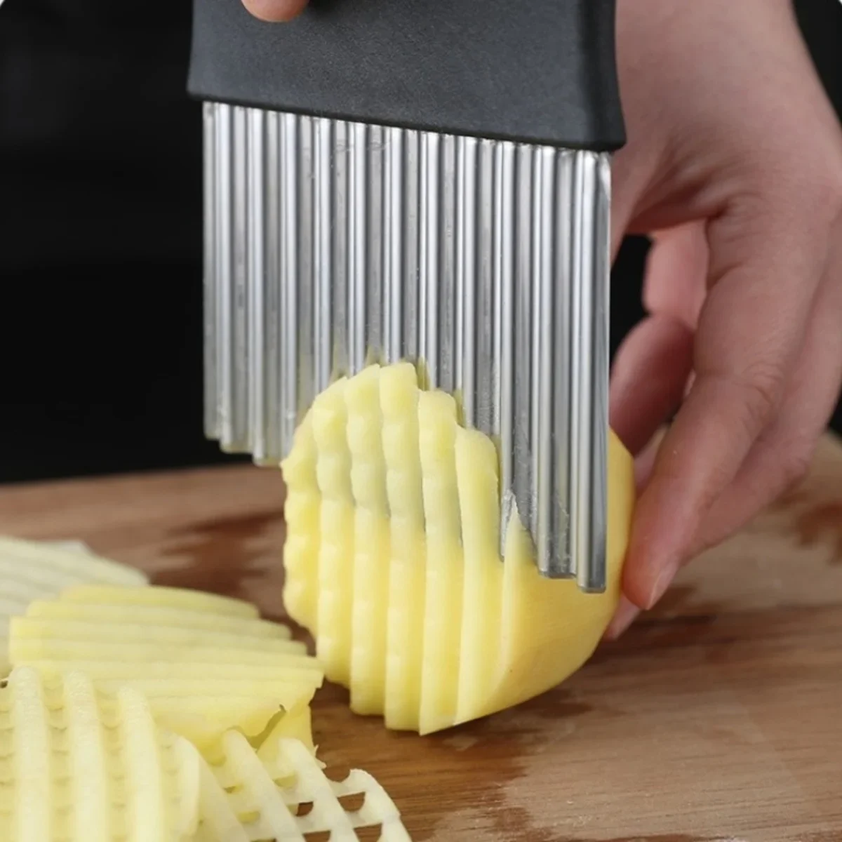 Нож Из Нержавеющей Стали С Волнистыми Краями - Скребок Для Картофеля И Овощей