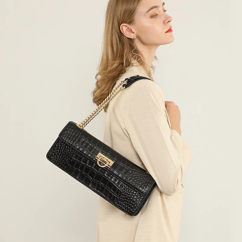 

2022 new fashion chain leather crossbody bag crocodile pattern high -end sensory underarms handbag