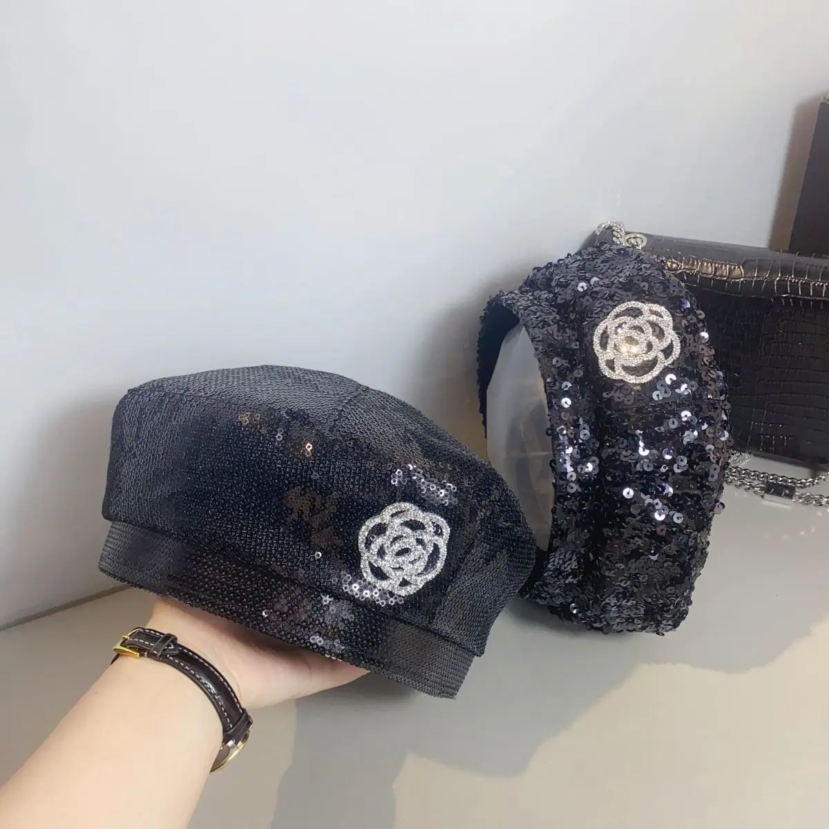 Летняя новинка супервспышка зеркальный берет с камелией Корейская версия модная