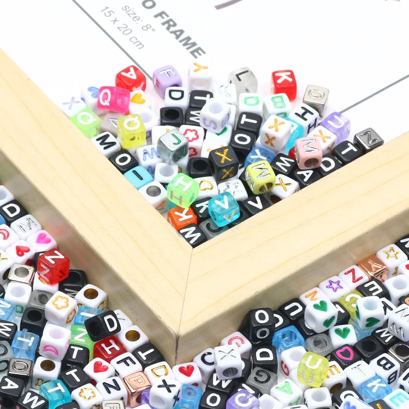 Плоские круглые акриловые бусины в виде букв россыпью 20 г