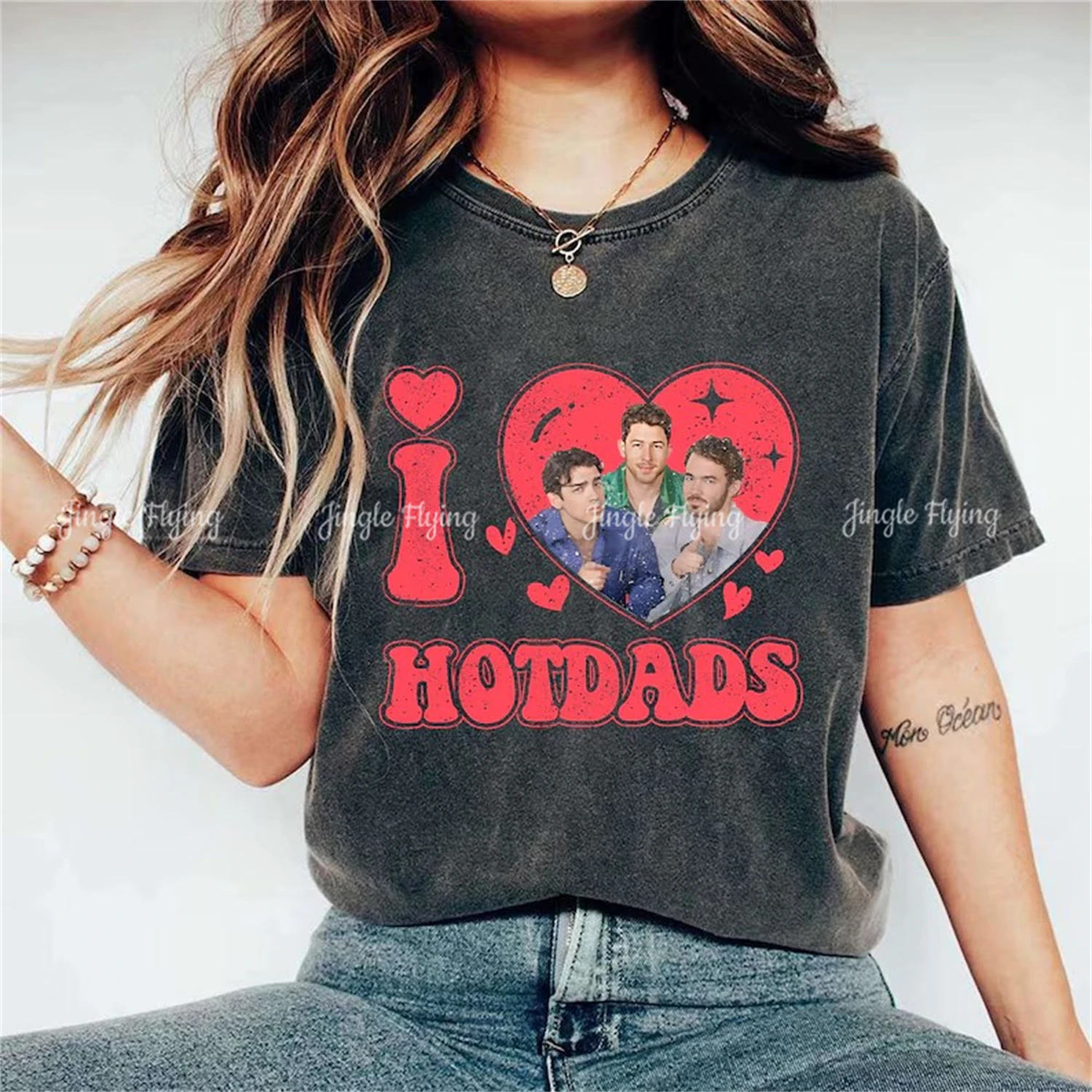 Ретро футболка с изображением пяти альбомов One Night Tour братьев 2023 I Love Hotdads женская