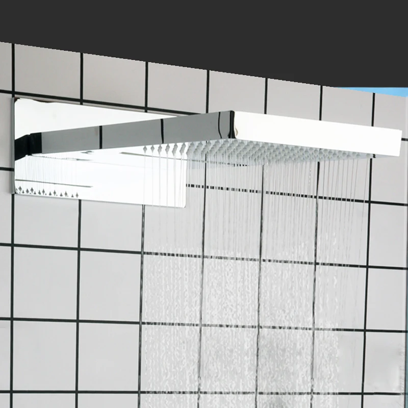 Хромированная душевая лейка Водопад 50x23 см