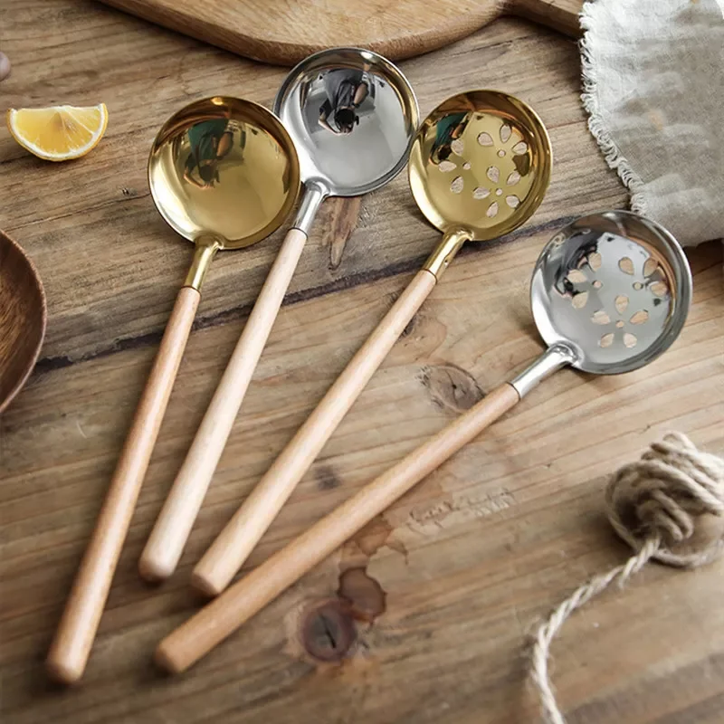 

2022 Handle Anti-hot Soup Stainless Steel Soup Leakage Ramen Spoon Home Kitchen Gadget