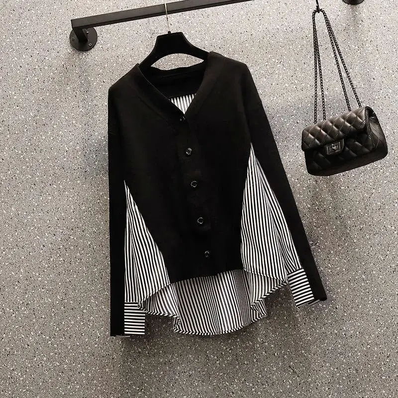 Рубашка с длинным рукавом и V-образным вырезом в полоску