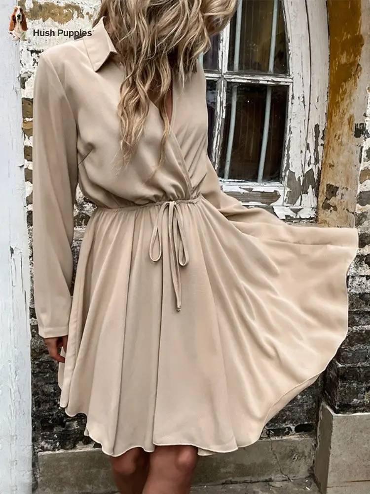 

Платье-мини женское однотонное ТРАПЕЦИЕВИДНОЕ с оборками и V-образным вырезом