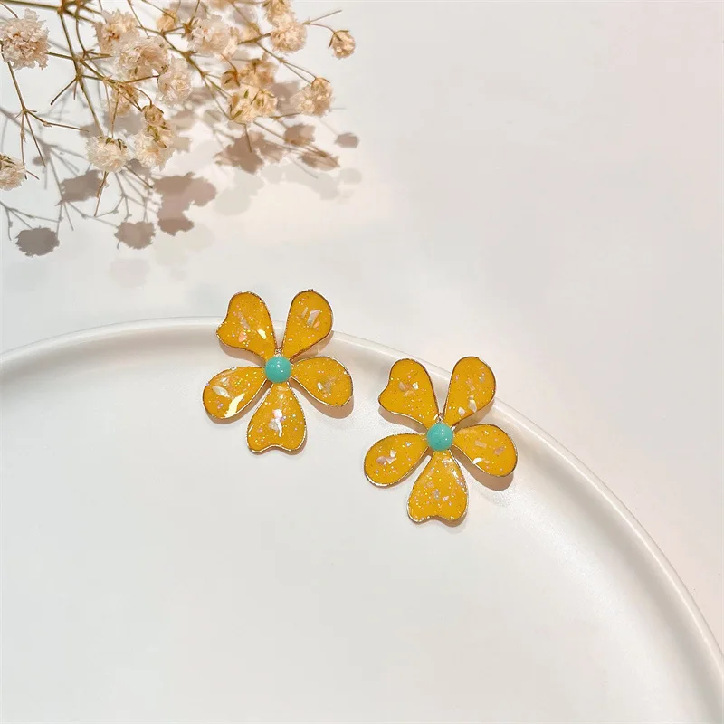 

New Temperament Sweet Cute Earrings Petals Stereoscopic Flowers Bridal Earrings for Wedding Wholesale